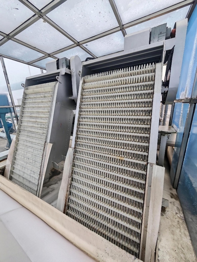 耙齿式回转格栅除污机