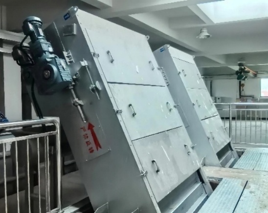 阶梯网板式格栅除污机