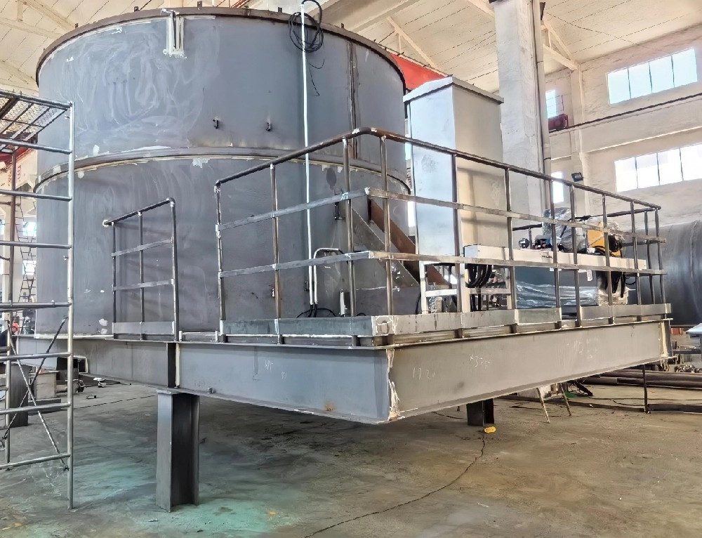 滑架式污泥料仓